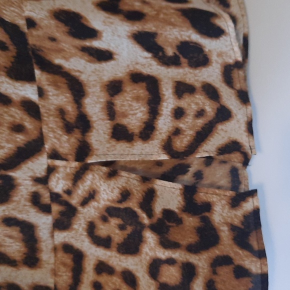 I.N.C International Concepts Button Down Leopard Print Long Sleeve Blouse 10P - Picture 5 of 6